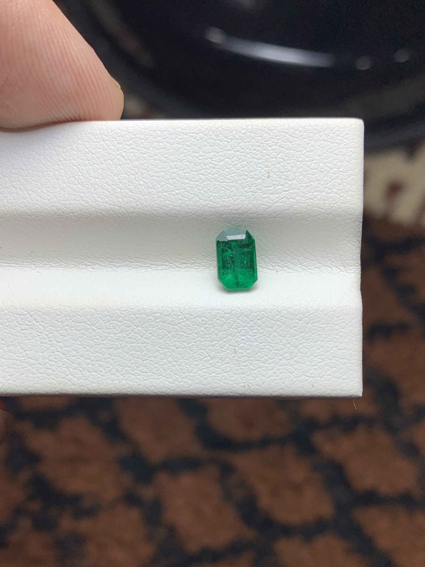 PRESENTING 0.65 CENTS BEAUTIFUL SWAT EMERALD