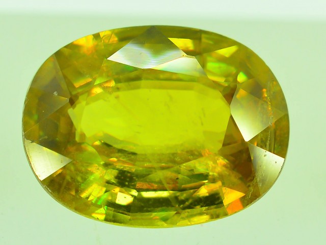 GiL Certified 2.60 ct Natural Green Sphene PR.H