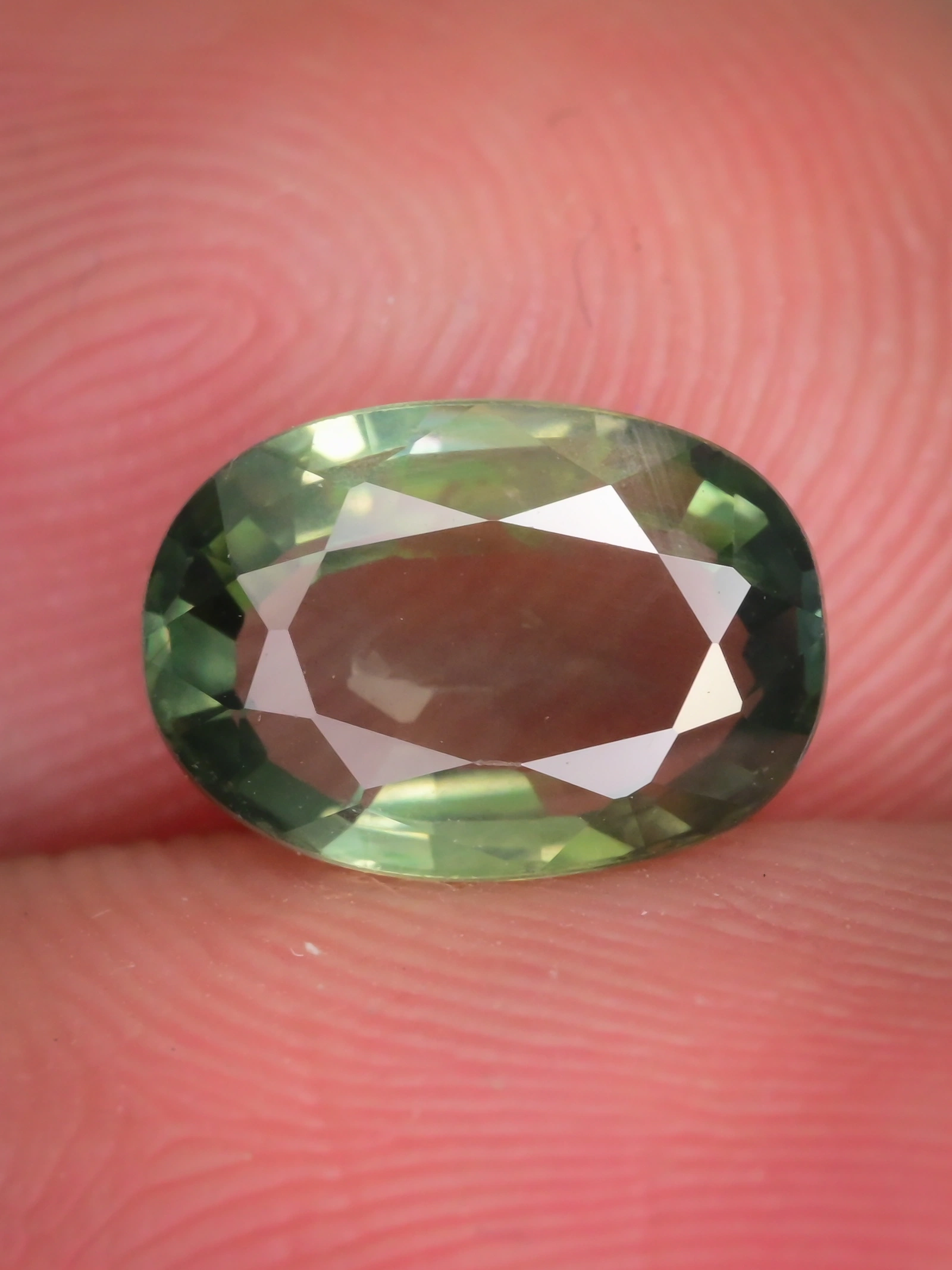No Heat Sapphire 1.67 ct Attractive Green Color Sri Lanka Mine